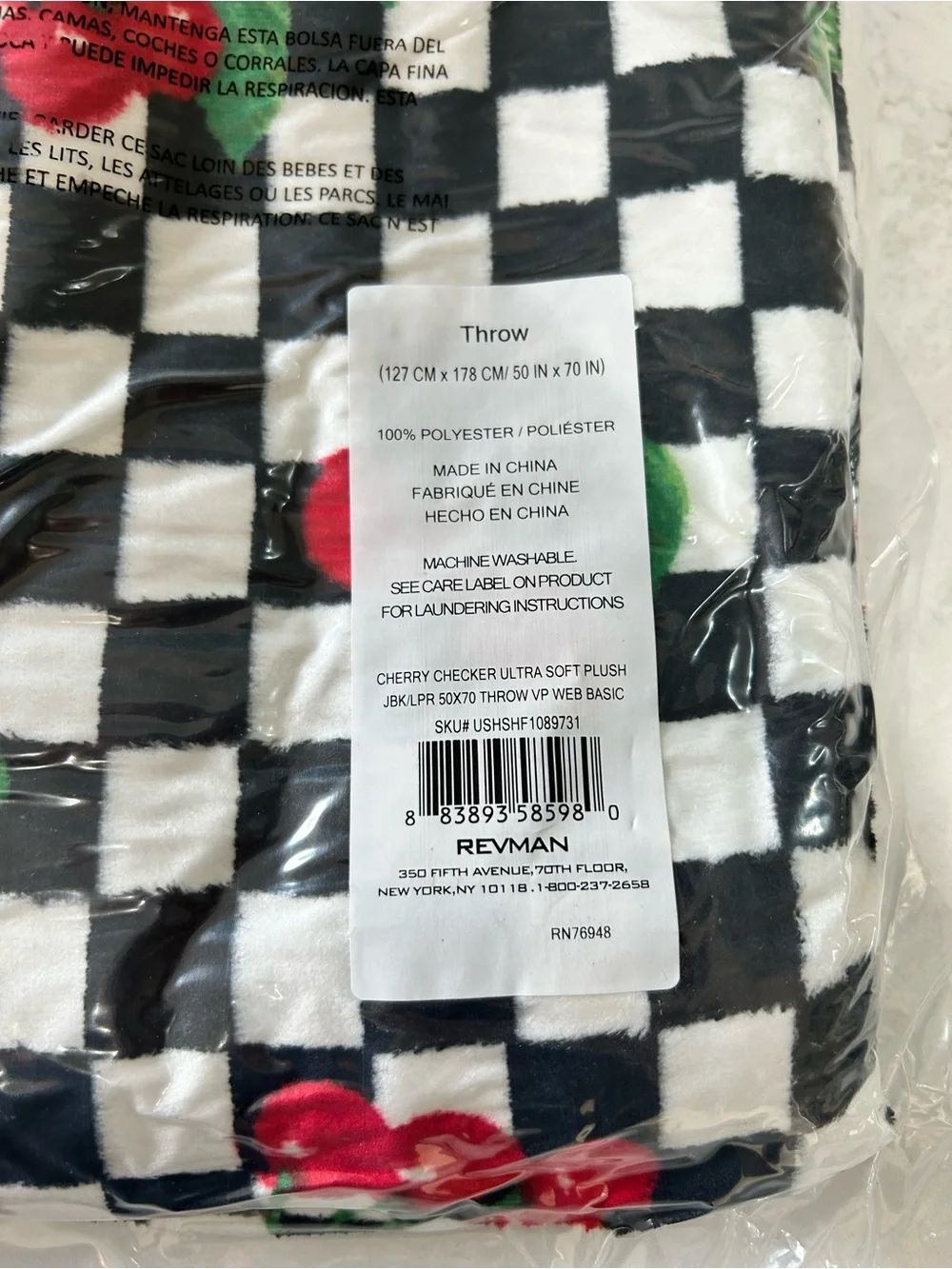 🖤🍒 NIP Betsey Johnson checkered cherry throw blanket